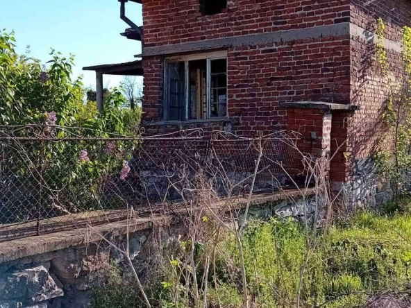 Къща в с. Златополе, Област Хасково - 80 кв.м за 98 €/кв.м - Снимка #1