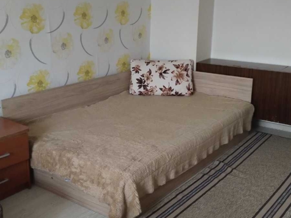 Дава се под наем Едностаен апартамент в Хасково, Център - 45 кв.м за 149.43 € - Снимка #1