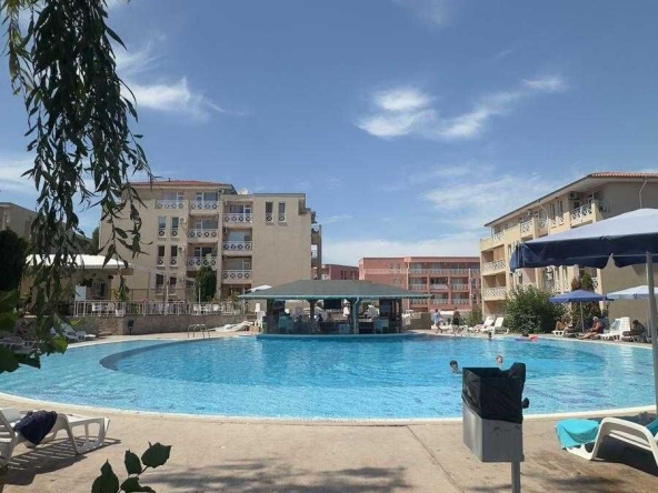 Тристаен апартамент в к.к. Слънчев бряг - 73 кв.м за 441 €/кв.м - Снимка #1