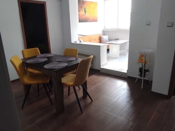 Дава се под наем Тристаен апартамент в София, Център - 70 кв.м за 797.64 € - Снимка #1