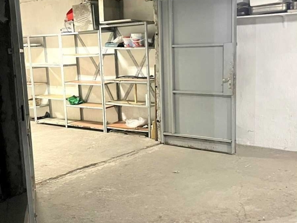 Дава се под наем Гараж / Паркомясто в София, Лозенец - 18 кв.м за 149.43 € - Снимка #1