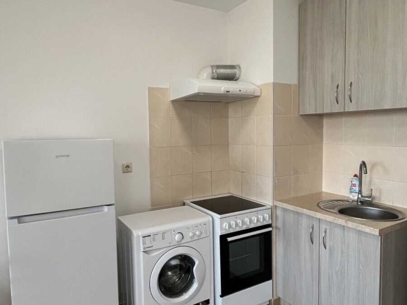 Дава се под наем Едностаен апартамент в София, Център - 41 кв.м за 343.74 € - Снимка #1