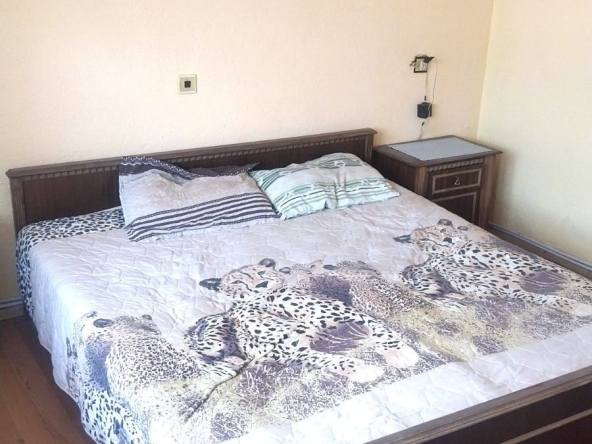 Дава се под наем Тристаен апартамент в Гоце Делчев - 120 кв.м за 199.41 € - Снимка #1