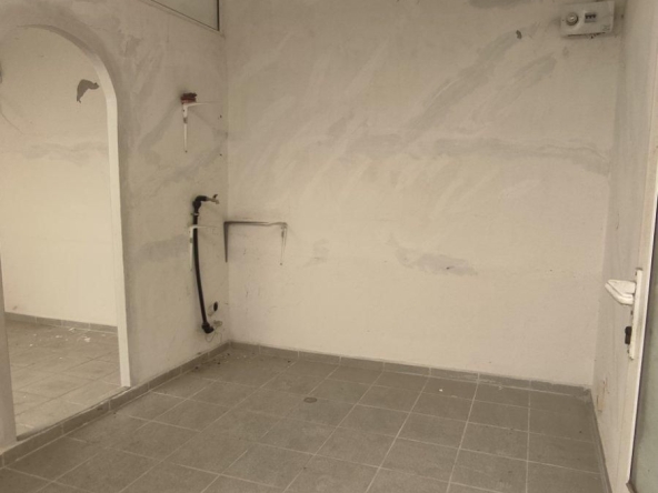 Магазин в Бургас, Център - 12 кв.м за 809 €/кв.м - Снимка #1