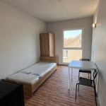 Дава се под наем Двустаен апартамент в София, Център - 20 кв.м за 303.96 € - Снимка #1