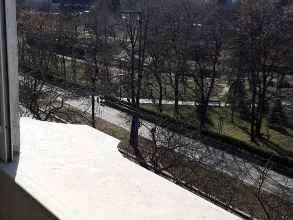 Дава се под наем Двустаен апартамент в София, Център - 75 кв.м за 700 € - Снимка #1