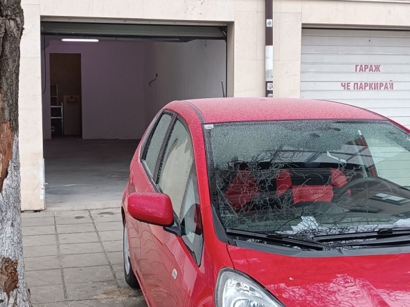 Дава се под наем Гараж / Паркомясто в София, Люлин 3 - 32 кв.м за 153 € - Снимка #1