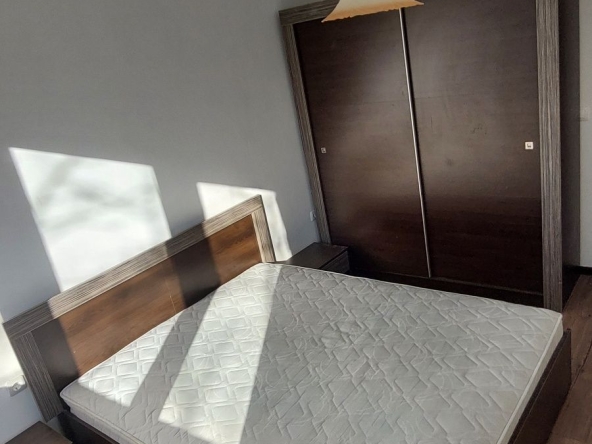 Дава се под наем Двустаен апартамент в Велико Търново, Бузлуджа - 60 кв.м за 280.5 € - Снимка #1