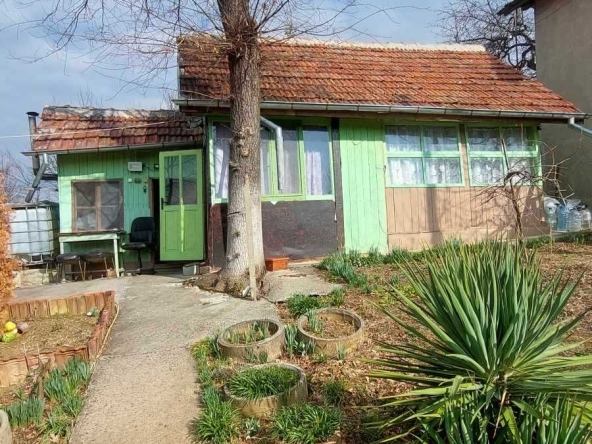 Къща в Враца, Дъбника - 60 кв.м за 128 €/кв.м - Снимка #1