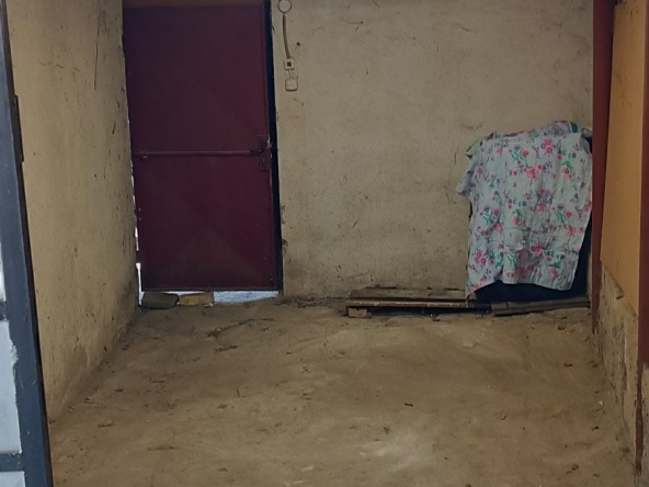 Дава се под наем Гараж / Паркомясто в Силистра, Римска гробница - 14 кв.м за 76.5 € - Снимка #1