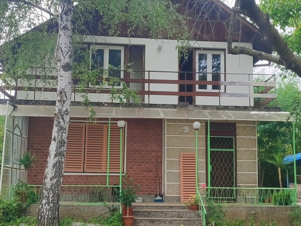 Дава се под наем Къща в Севлиево - 60 кв.м за 178.5 € - Снимка #1