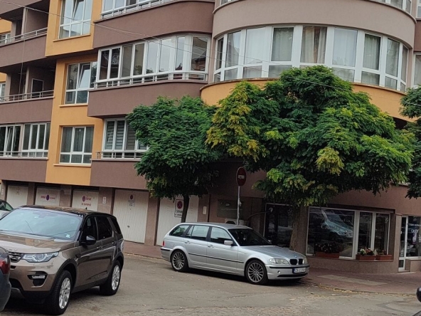 Двустаен апартамент в с. Делян, Област София-област - 93 кв.м за 2721 €/кв.м - Снимка #1