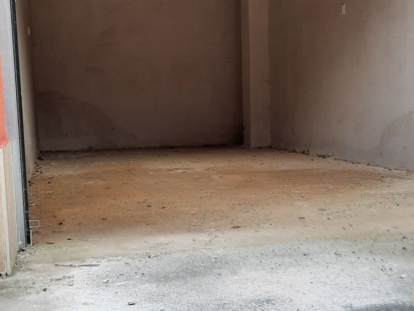 Дава се под наем Гараж / Паркомясто в София, Левски - 12 кв.м за 127.5 € - Снимка #1