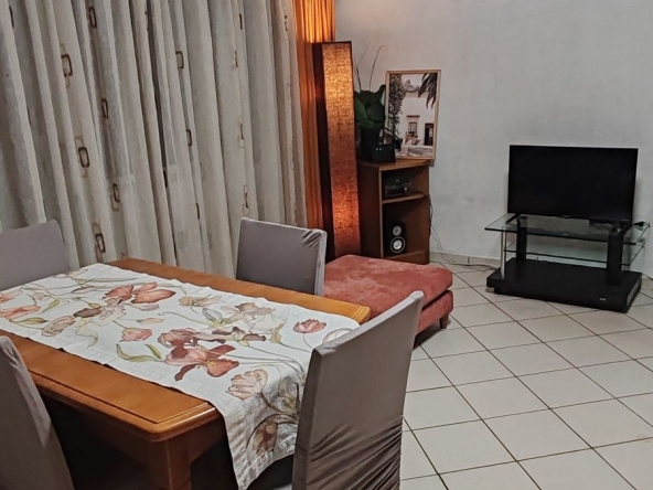 Дава се под наем Тристаен апартамент в София, Докторски паметник - 90 кв.м за 816 € - Снимка #1