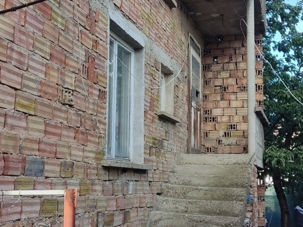 Къща в с. Бузовград, Област Стара Загора - 240 кв.м за 340 €/кв.м - Снимка #1