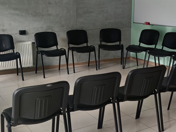 Дава се под наем Офис в Русе, Център - 50 кв.м за 69.36 € - Снимка #1