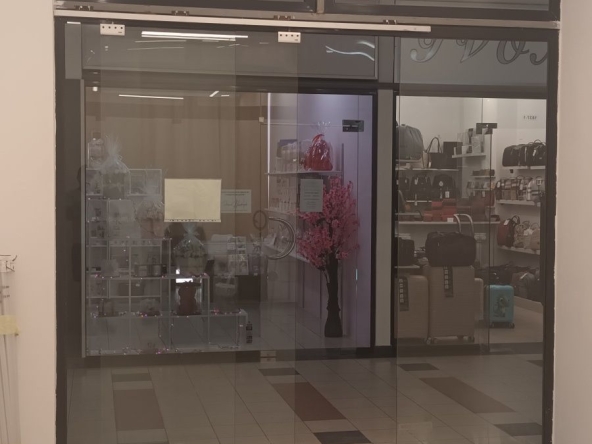 Дава се под наем Магазин в Пловдив, Тракия - 19 кв.м за 255 € - Снимка #1