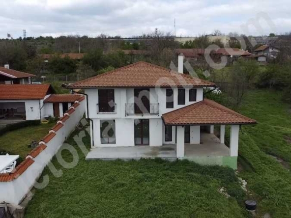 Къща в с. Леденик, Област Велико Търново - 236 кв.м за 1229 €/кв.м - Снимка #1