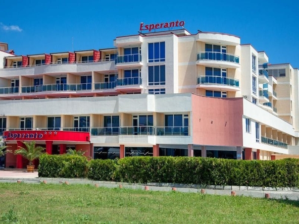 Двустаен апартамент в к.к. Слънчев бряг - 90 кв.м за 755 €/кв.м - Снимка #1