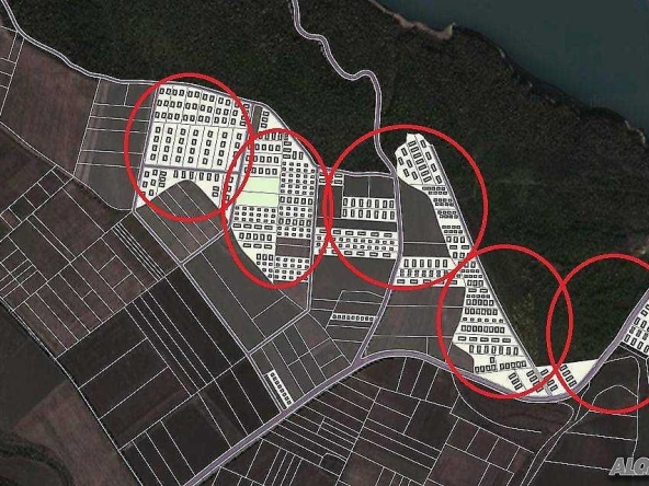 Парцел в Бургас, Център - 8000 кв.м за 6 €/кв.м - Снимка #1