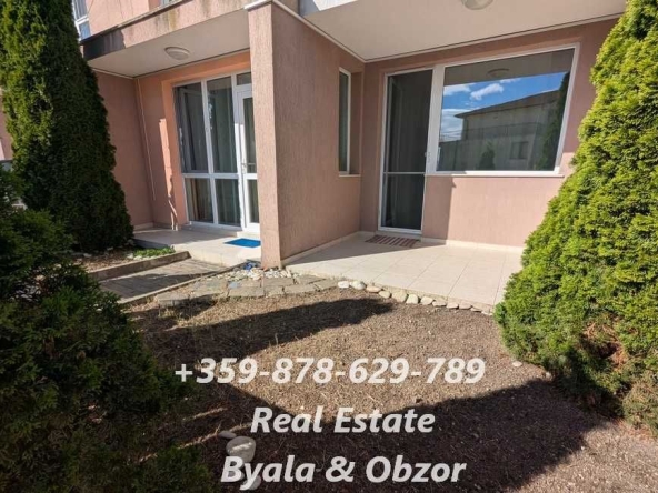 Тристаен апартамент в Бяла - 65 кв.м за 589 €/кв.м - Снимка #1