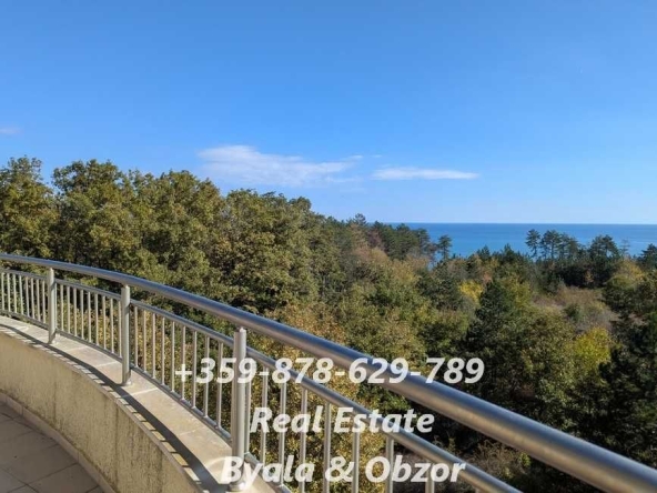 Тристаен апартамент в Обзор - 168 кв.м за 365 €/кв.м - Снимка #1