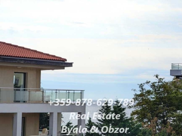 Тристаен апартамент в Бяла - 103 кв.м за 962 €/кв.м - Снимка #1