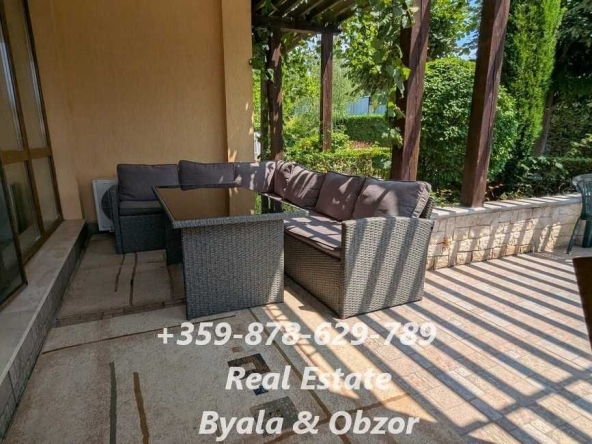 Тристаен апартамент в Обзор - 115 кв.м за 1087 €/кв.м - Снимка #1