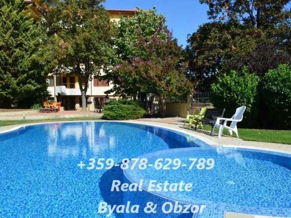 Четиристаен апартамент в Бяла - 140 кв.м за 822 €/кв.м - Снимка #1