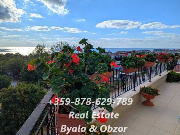 Двустаен апартамент в Бяла - 90 кв.м за 710 €/кв.м - Снимка #1