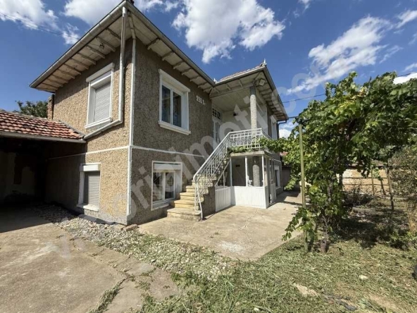 Къща в с. Ресен, Област Велико Търново - 112 кв.м за 1009 €/кв.м - Снимка #1