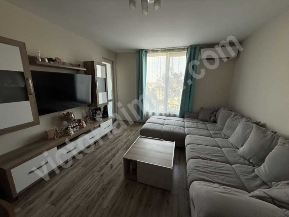 Тристаен апартамент в Велико Търново, Център - 117 кв.м за 1539 €/кв.м - Снимка #1