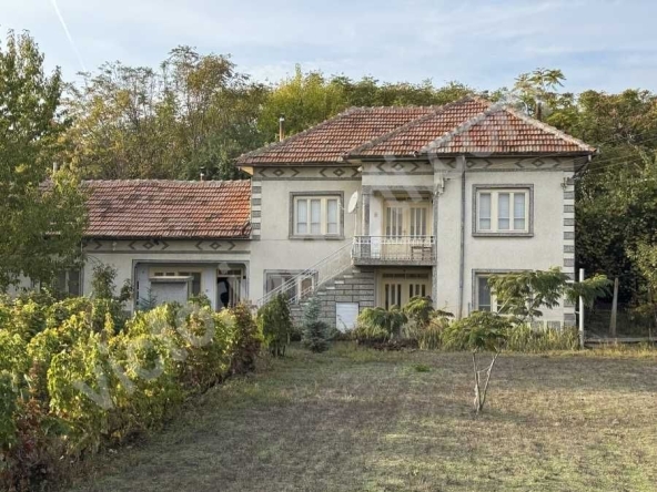 Къща в Велико Търново, Център - 200 кв.м за 263 €/кв.м - Снимка #1