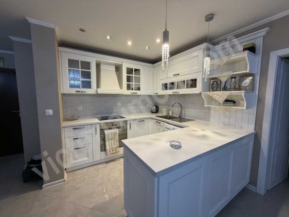 Тристаен апартамент в Велико Търново, Център - 120 кв.м за 765 €/кв.м - Снимка #1