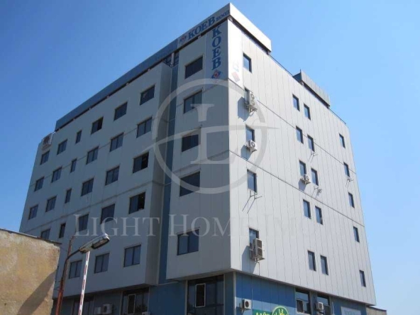 Офис в Пловдив, Кършияка - 735 кв.м за 281 €/кв.м - Снимка #1