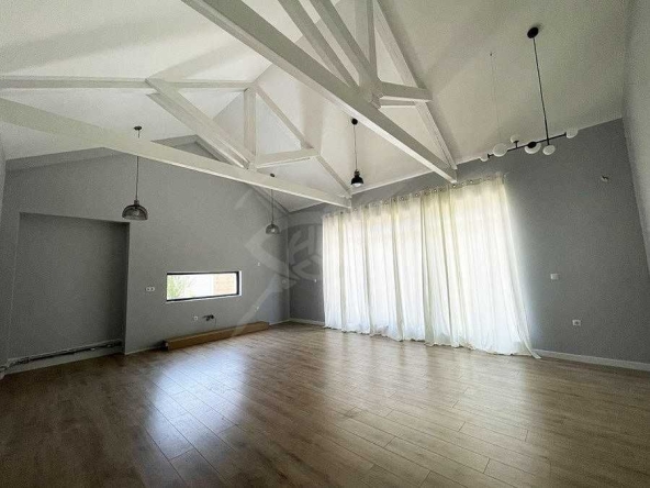 Къща в с. Радиново, Област Пловдив - 142 кв.м за 1958 €/кв.м - Снимка #1