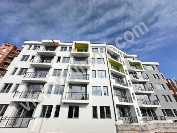 Тристаен апартамент в Велико Търново, Център - 112 кв.м за 1206 €/кв.м - Снимка #1