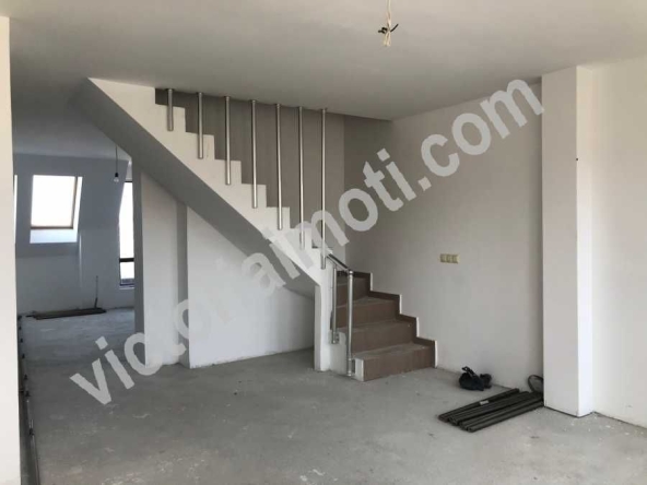 Мезонет в Велико Търново, Център - 154 кв.м за 645 €/кв.м - Снимка #1