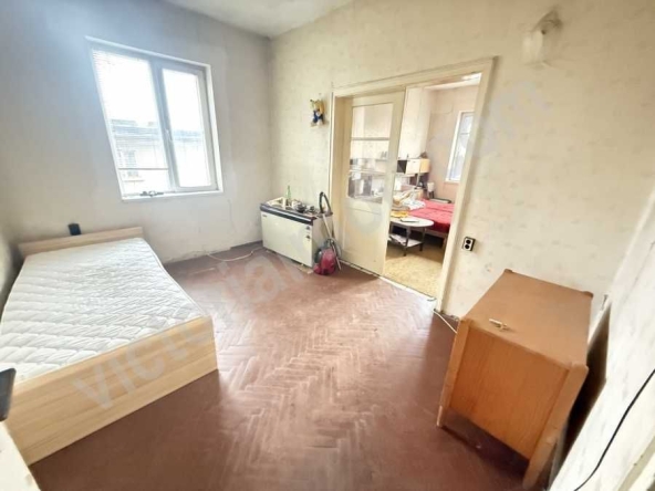 Тристаен апартамент в Велико Търново, Център - 85 кв.м за 1153 €/кв.м - Снимка #1