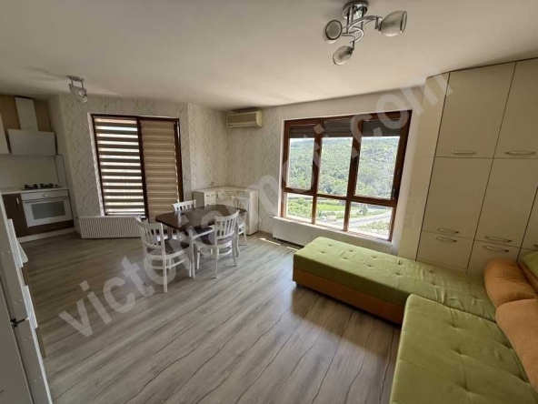 Тристаен апартамент в Велико Търново, Център - 100 кв.м за 1780 €/кв.м - Снимка #1