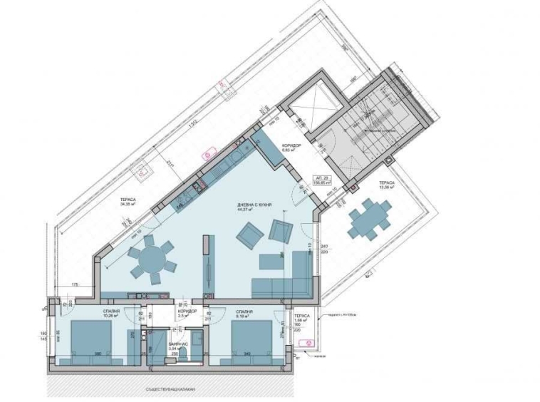 Тристаен апартамент в Пловдив, Кючук Париж - 182 кв.м за 733 €/кв.м - Снимка #1