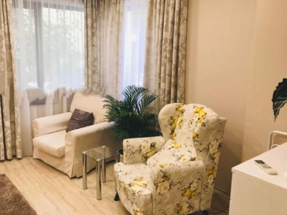Дава се под наем Двустаен апартамент в София, Център - 65 кв.м за 796.62 € - Снимка #1