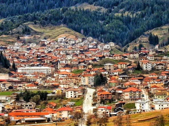 Къща в с. Борино, Област Смолян - 107 кв.м за 310 €/кв.м - Снимка #1