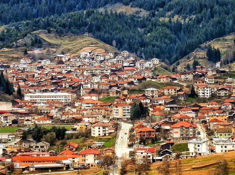 Къща в с. Борино, Област Смолян - 107 кв.м за 310 €/кв.м - Снимка #1