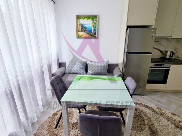 Дава се под наем Двустаен апартамент в Варна, Център - 64 кв.м за 750 € - Снимка #1