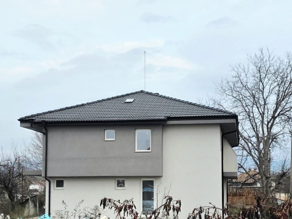 Къща в Костинброд - 182 кв.м за 785 €/кв.м - Снимка #1