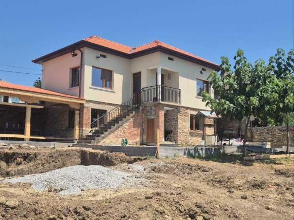 Къща в с. Вишовград, Област Велико Търново - 100 кв.м за 1275 €/кв.м - Снимка #1