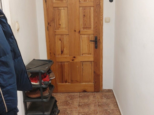 Тристаен апартамент в Разлог - 65 кв.м за 1077 €/кв.м - Снимка #1