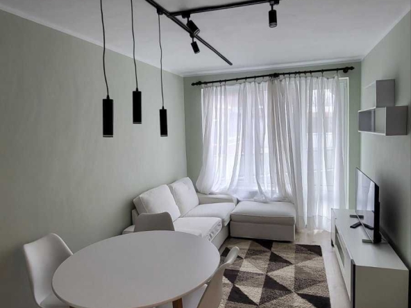 Дава се под наем Двустаен апартамент в Варна, м-т Траката - 65 кв.м за 459 € - Снимка #1