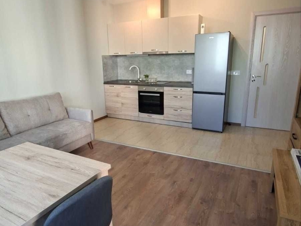 Тристаен апартамент в Плевен, Идеален център - 140 кв.м за 1036 €/кв.м - Снимка #1